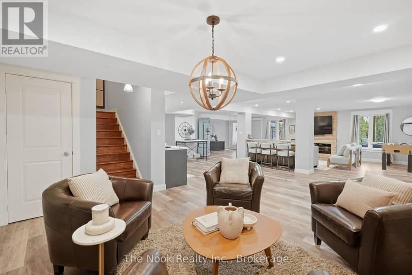 154 Ted Miller Crescent — photo 6 of 40