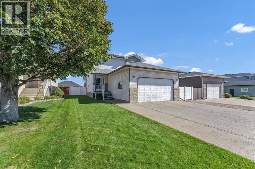 2459 7 Avenue NE, Medicine Hat