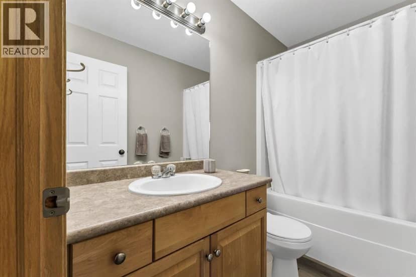 2459 7 Avenue NE — photo 28 of 40
