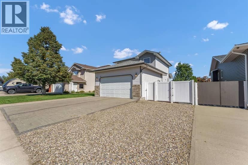 2459 7 Avenue NE, Medicine Hat, photo 2