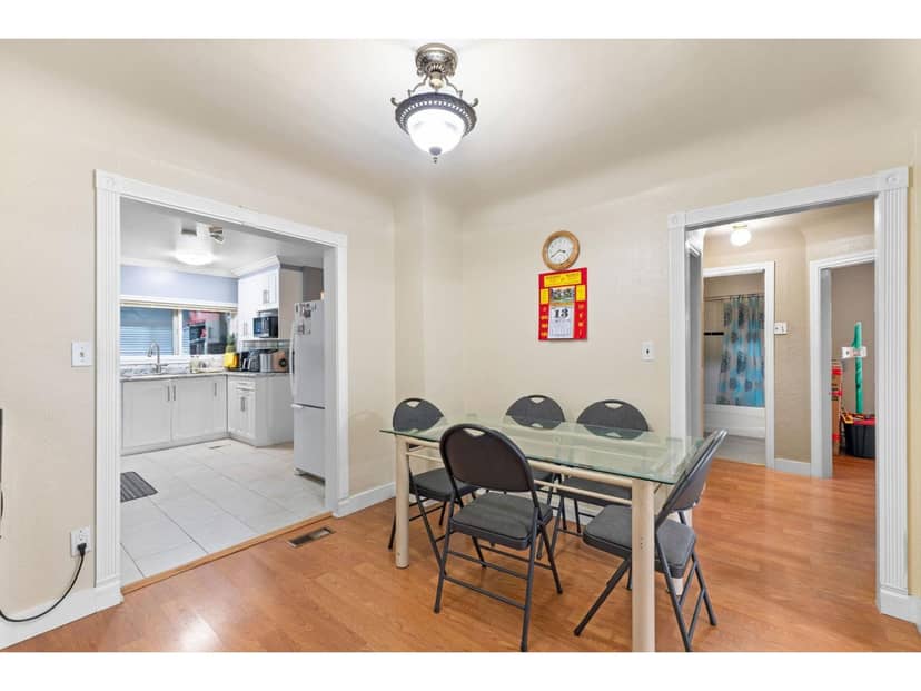 23038 FRASER HIGHWAY, Langley, photo 7
