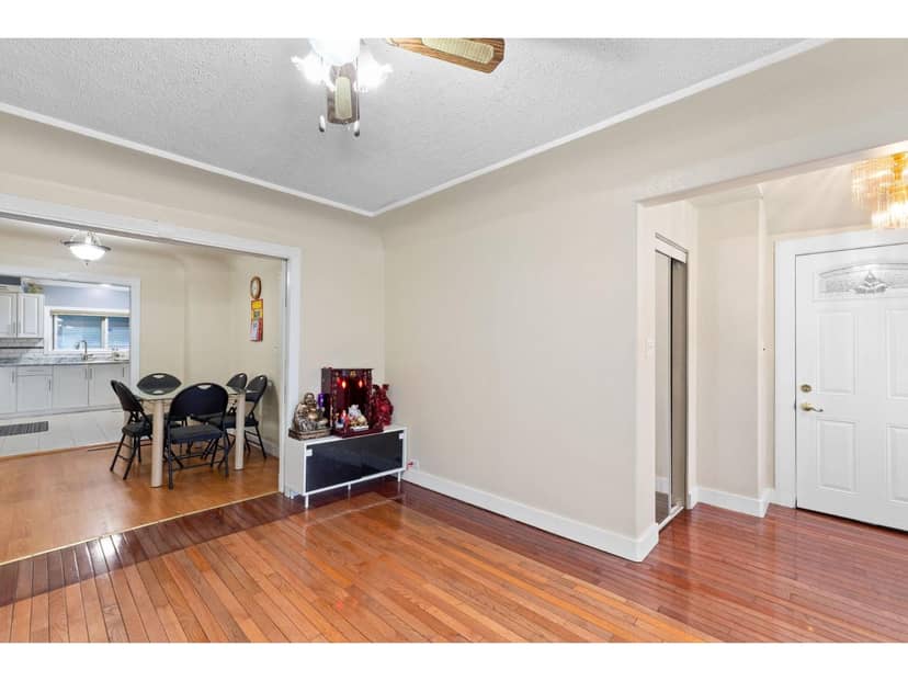 23038 FRASER HIGHWAY, Langley, photo 4