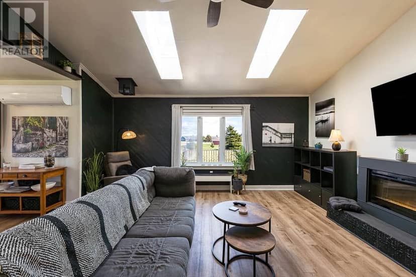 218 Richard Douglas Drive, Mermaid, photo 2