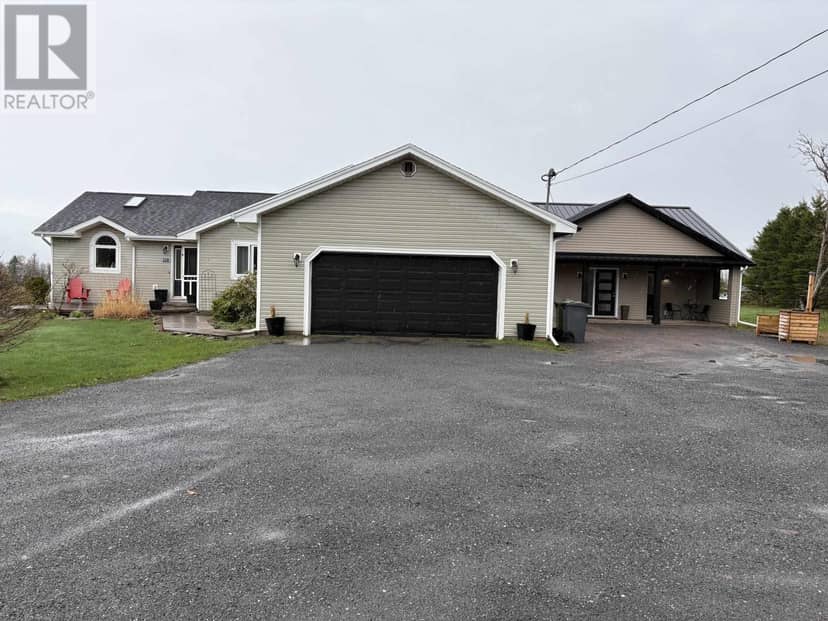 218 Richard Douglas Drive, Mermaid, photo 3