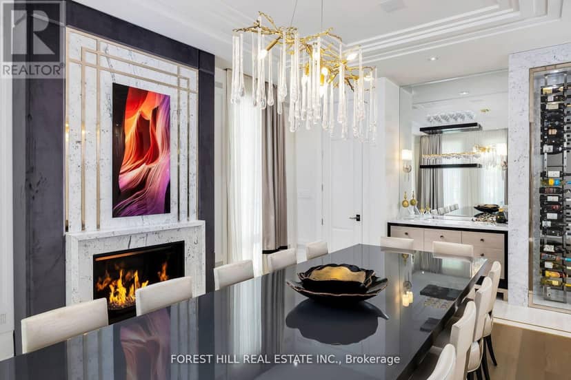 239 Cortleigh Boulevard, Toronto, photo 8