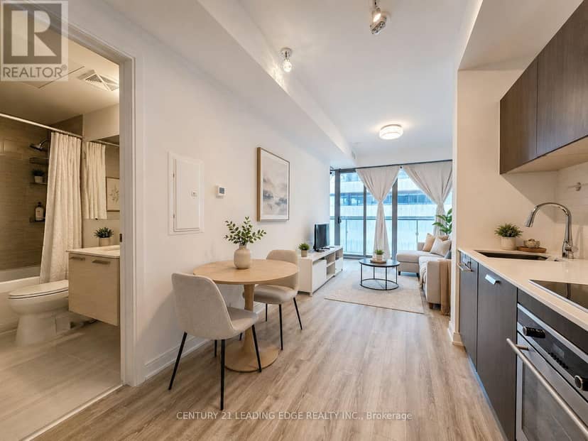 3906 - 50 Charles Street E — photo 2 of 19
