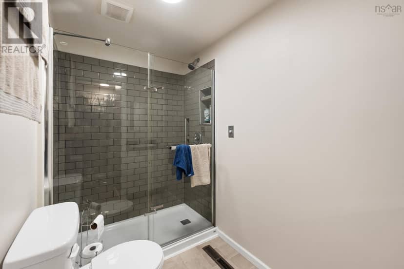 550 River Road — photo 39 of 40