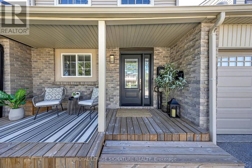 53 Banner Crescent, Ajax, photo 2