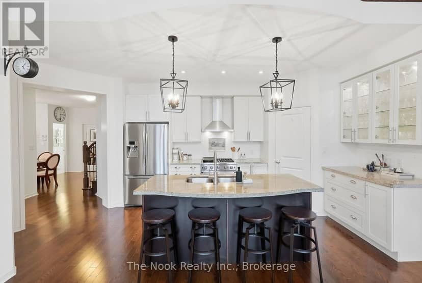 154 Ted Miller Crescent — photo 9 of 40