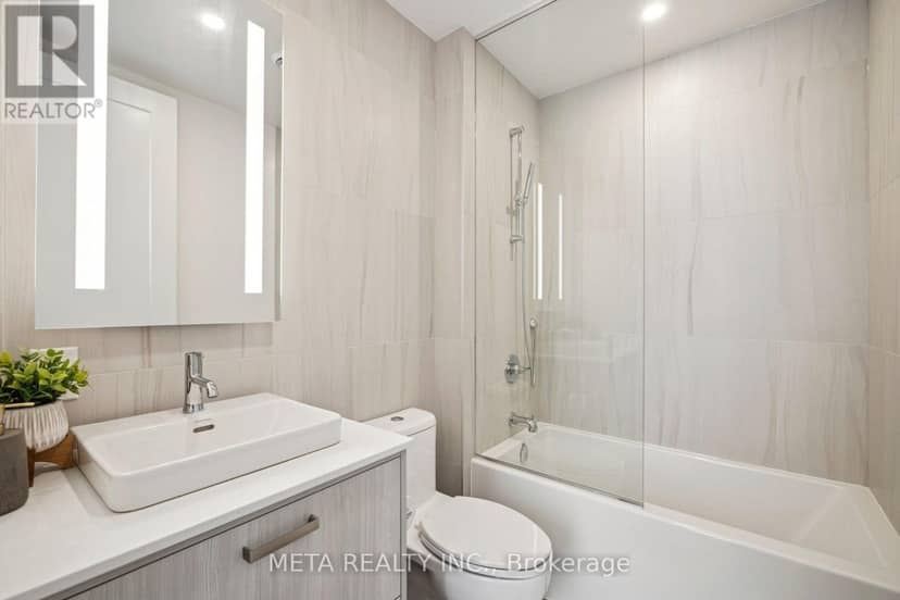 315 - 399 Royal Orchard Boulevard — photo 10 of 18