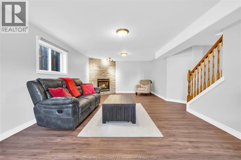 237 Woodview Drive — photo 23 of 40