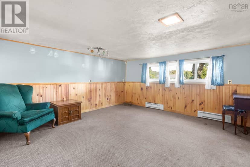 33 Terra Nova Avenue — photo 21 of 26