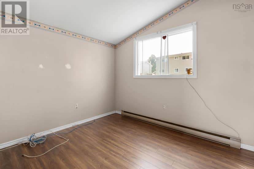 33 Terra Nova Avenue — photo 19 of 26