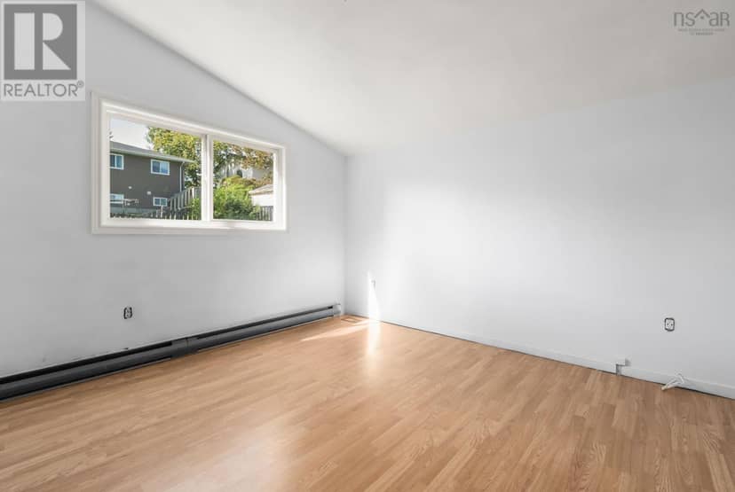 33 Terra Nova Avenue — photo 15 of 26