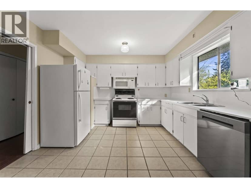 8975 COOK CRESCENT, Richmond, photo 5