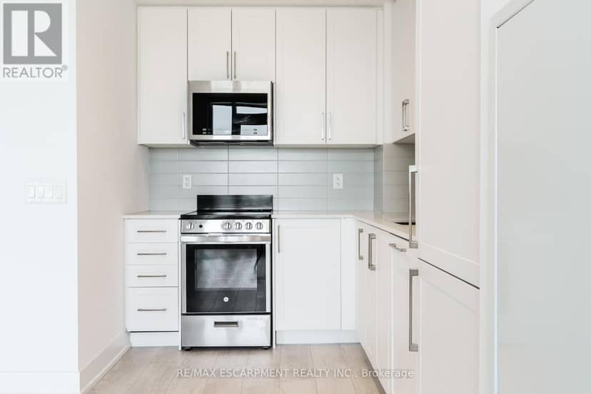 614 - 2450 Old Bronte Road — photo 12 of 40