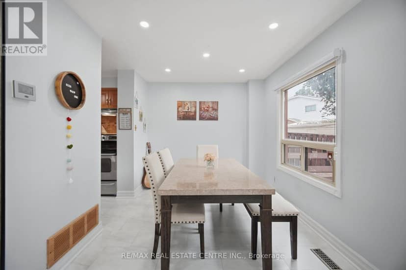 13 Dalzell Avenue — photo 11 of 34