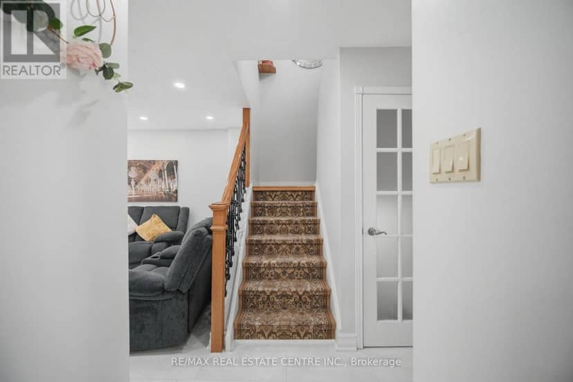 13 Dalzell Avenue — photo 17 of 34