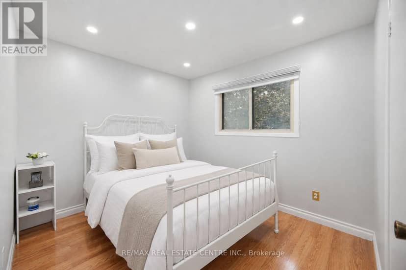13 Dalzell Avenue — photo 21 of 34