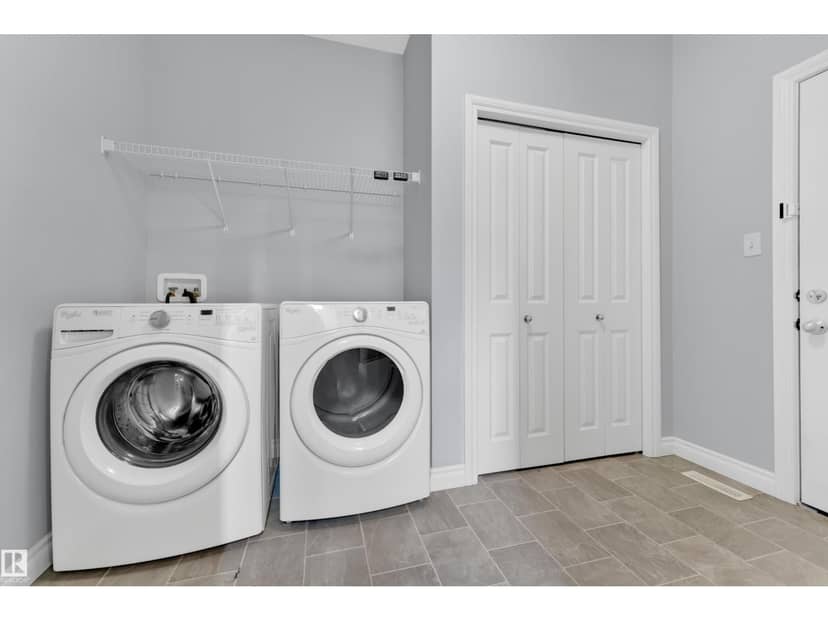 4359 126 AV NW — photo 18 of 40