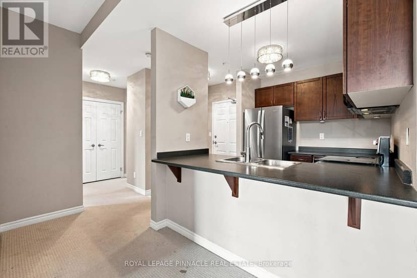 201 - 2 Colonial Drive — photo 11 of 25
