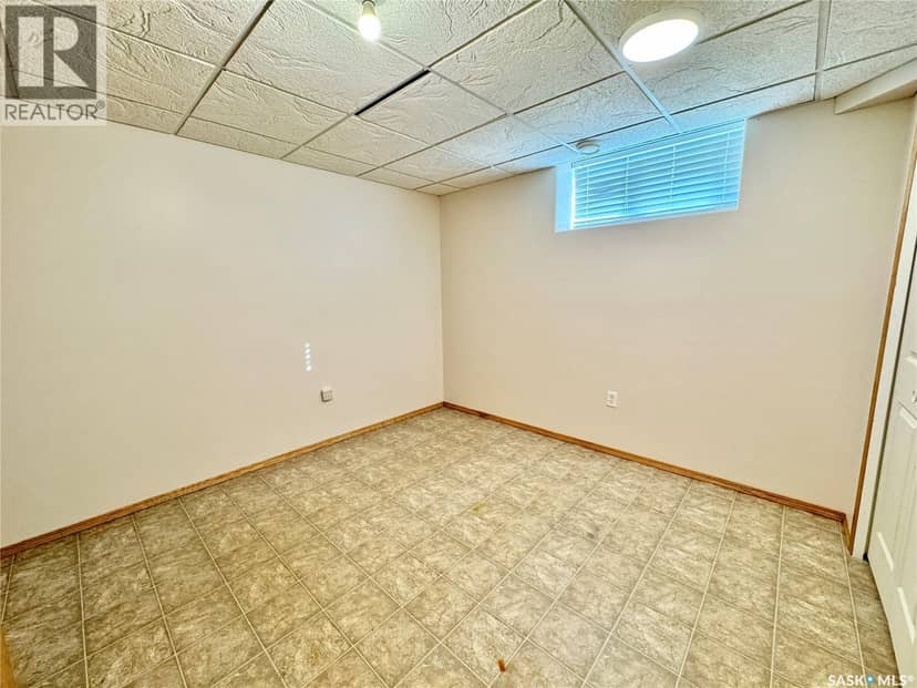 435 Southwood DRIVE — photo 15 of 21