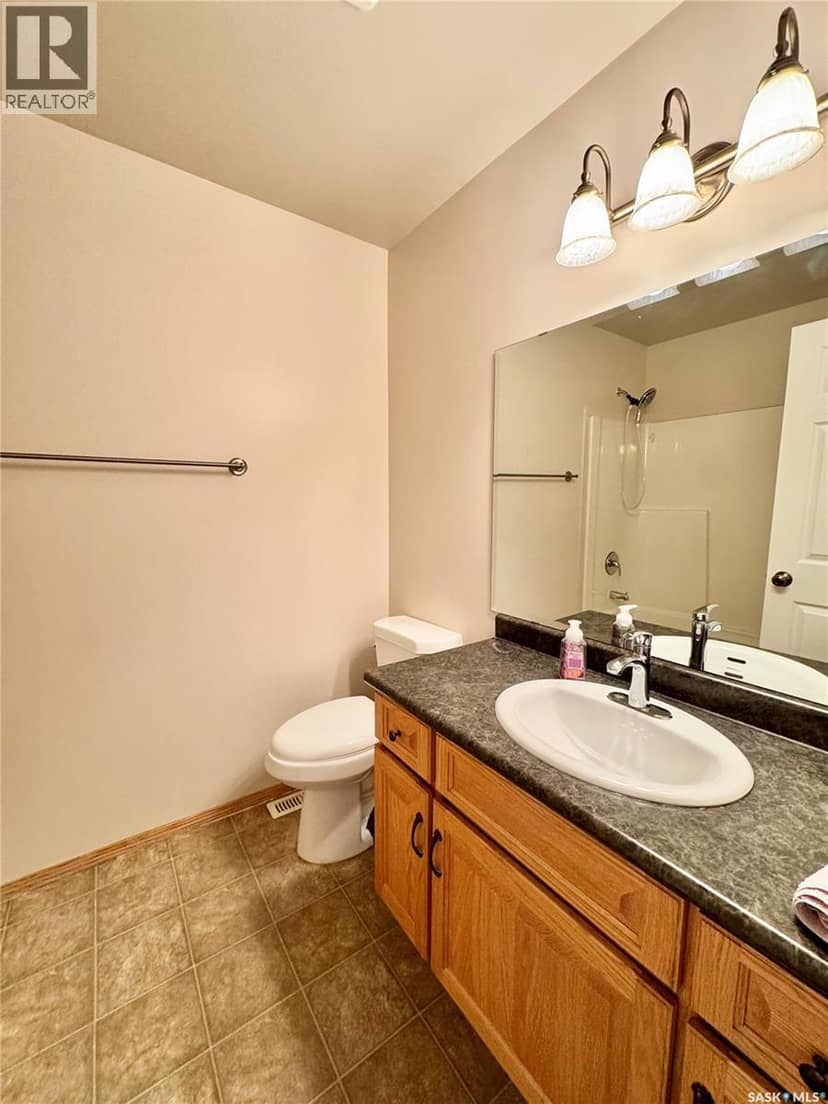 435 Southwood DRIVE — photo 9 of 21