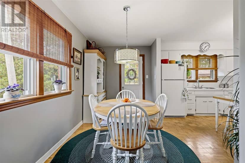 44 McCrea ST — photo 7 of 40
