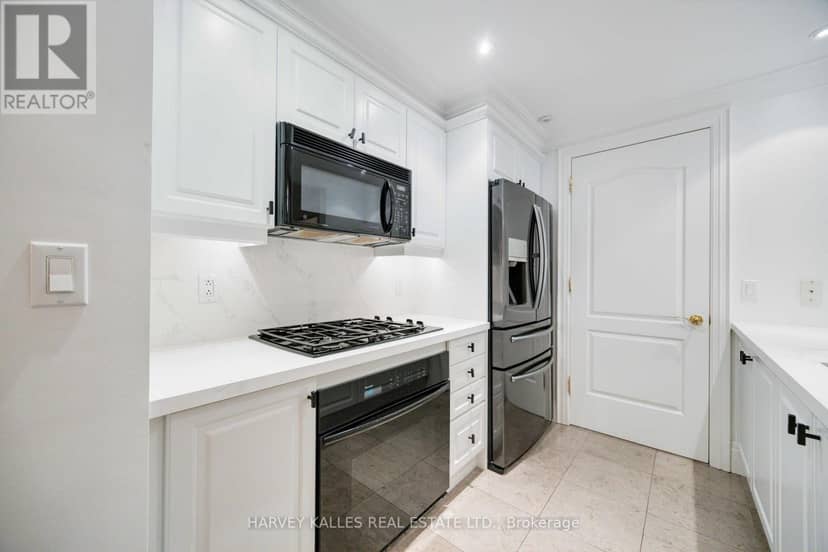 201 - 33 Delisle Avenue — photo 20 of 40