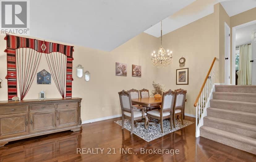 16 Baltray Crescent, Toronto, photo 7