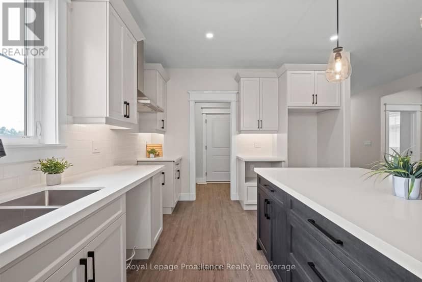 3 Willowbrook Street — photo 9 of 20