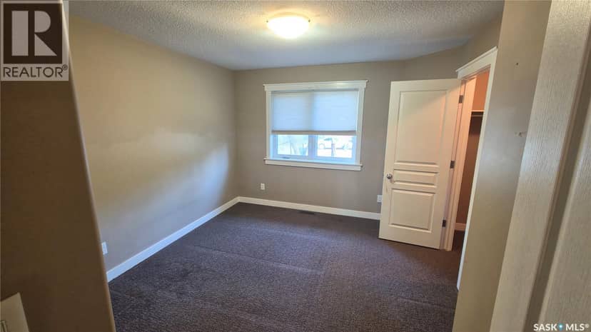 101 Halifax STREET — photo 7 of 19