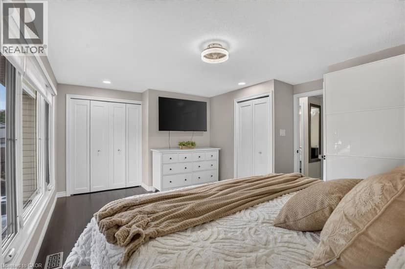 23 BRIAR KNOLL Drive — photo 30 of 40