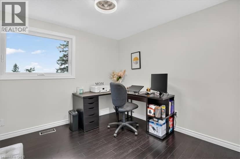 23 BRIAR KNOLL Drive — photo 25 of 40
