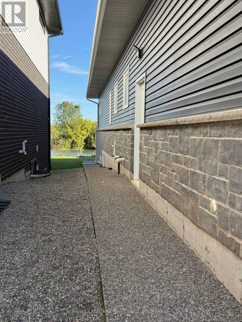 250 Colbeck Drive — photo 14 of 22