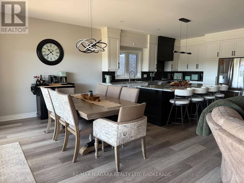 250 Colbeck Drive, Welland, photo 2