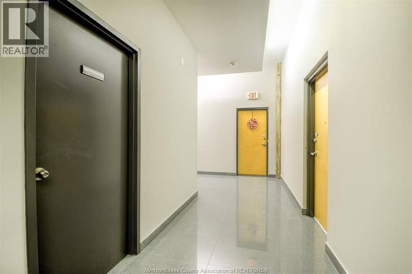 2175 WYANDOTTE STREET East Unit# 105 — photo 30 of 40