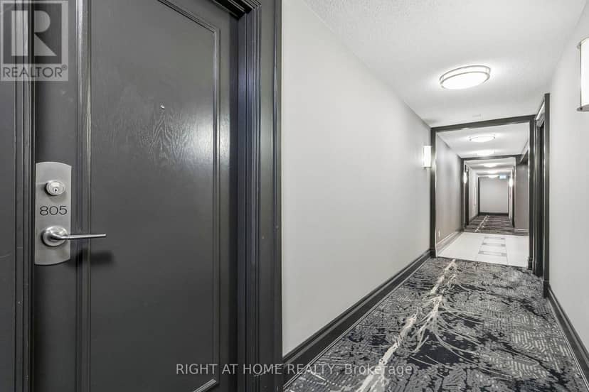 805 - 1103 Leslie Street — photo 2 of 25