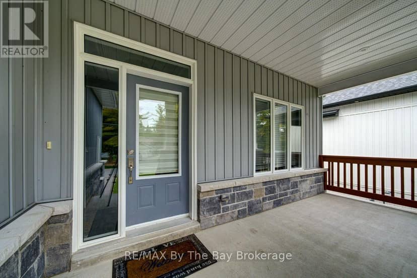 12 51st Street S — photo 4 of 40