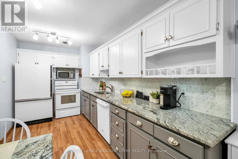 48 Garside Avenue — photo 9 of 40