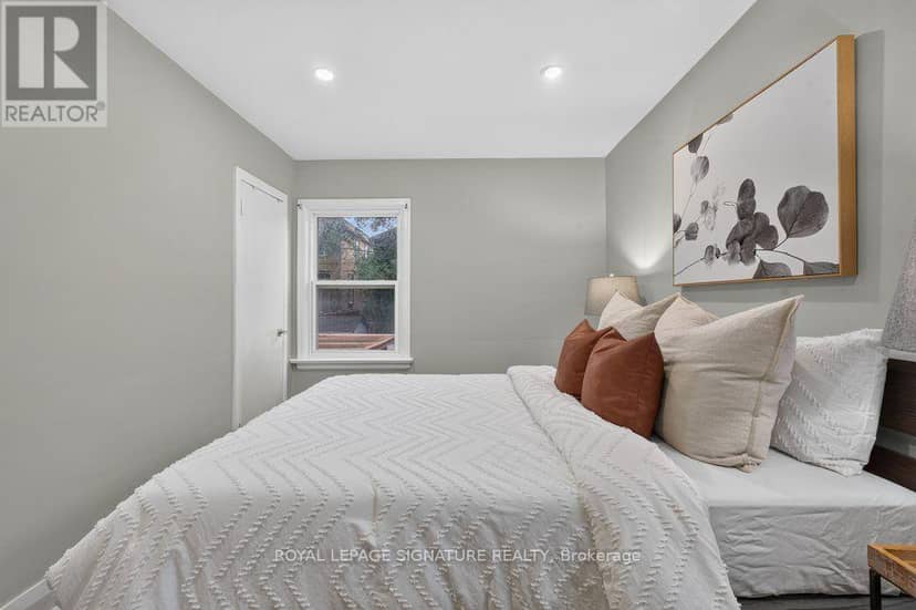 39 Rhydwen Avenue — photo 17 of 34