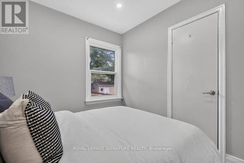 39 Rhydwen Avenue — photo 20 of 34