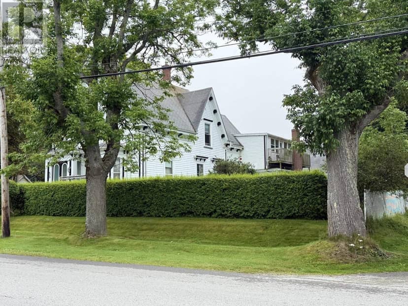 55 Forest Street, Yarmouth, photo 2
