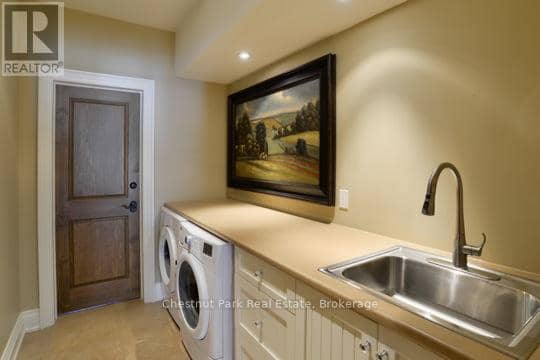 C3 7D - 1003 Matthews Drive — photo 14 of 24