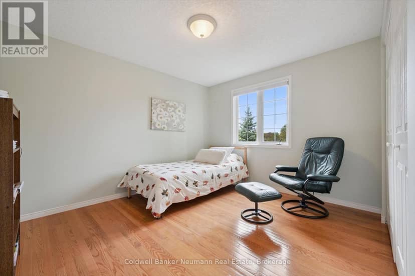 20 - 941 Gordon Street — photo 14 of 21