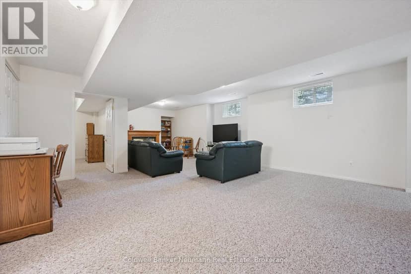 20 - 941 Gordon Street — photo 16 of 21