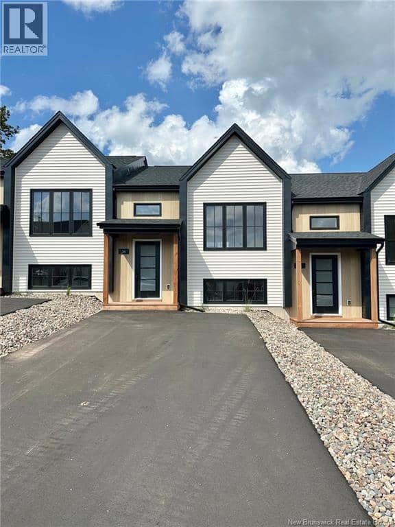 36 Adéo-Rose Street — photo 1 of 33