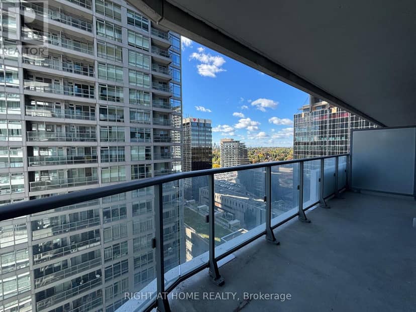 1205 - 2221 Yonge Street — photo 14 of 19