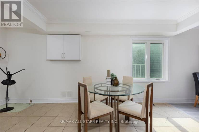 369 Lake Drive — photo 13 of 40