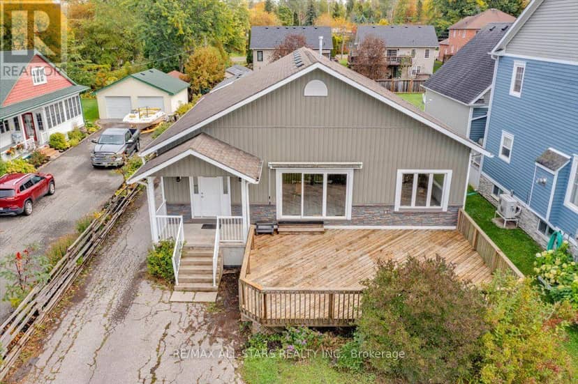 369 Lake Drive, Georgina, photo 2